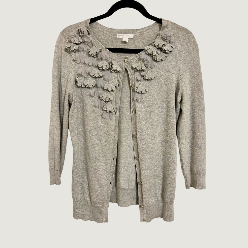 New York & Company Gray Floral Applique Button Front Cardigan Sweater Womens S